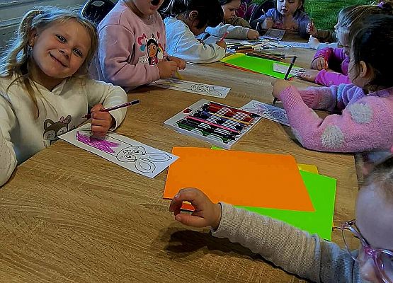 Grafika 16: Wizyta w bibliotece
