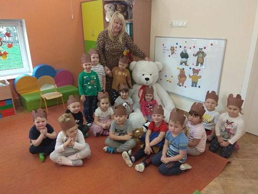 Grafika #1: Dzień Pluszowego Misia