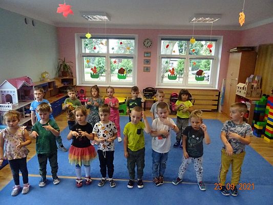 Grafika #0: Migamy jabłuszko -Międzynarodowa Akcja