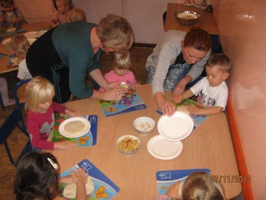 Grafika #0: Warsztaty plastyczne ,,Mali artyści&amp;#8217; 2013.11.07