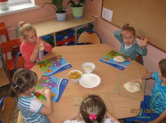 Grafika #2: Warsztaty plastyczne ,,Mali artyści&amp;#8217; 2013.11.07