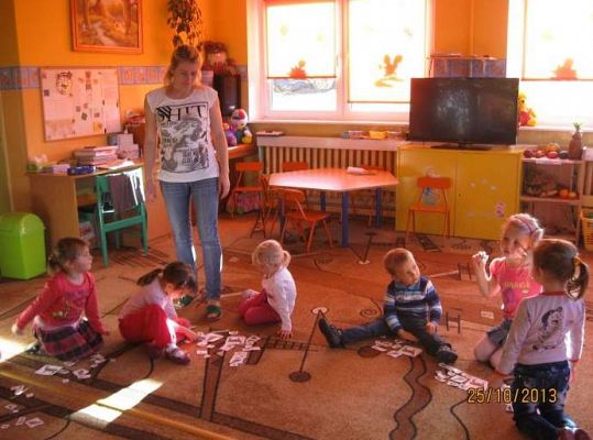 Grafika #1: Maluszki poznają zwierzęta.2013.10.25