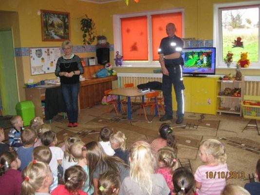 Grafika #1: Spotkanie z Policjantem 2013.10.20