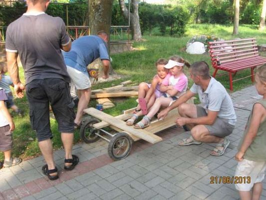 Grafika #4: Budowanie pojazdu (Na byle czym) 2013-06-21