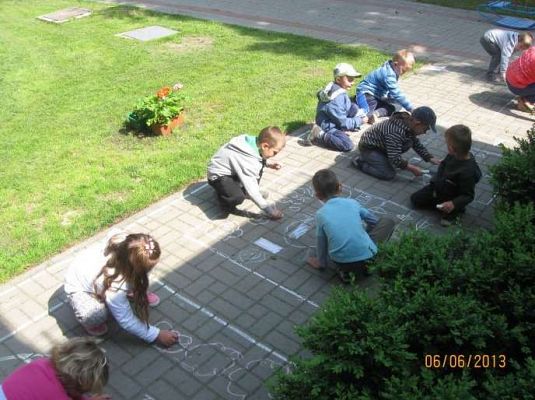 Grafika #0: Zabawy z kredą 2013-06-06