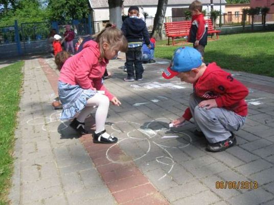 Grafika #10: Zabawy z kredą 2013-06-06