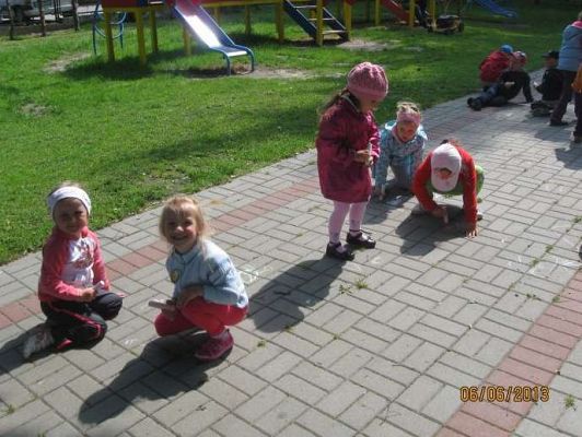 Grafika #4: Zabawy z kredą 2013-06-06