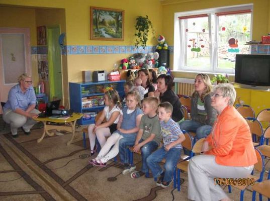 Grafika #1: Akademia Małego Anglisty 2013-05-14