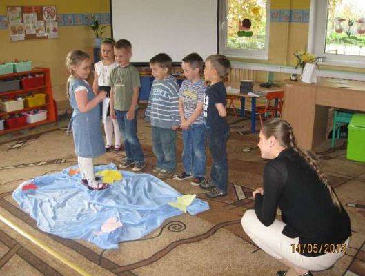 Grafika #5: Akademia Małego Anglisty 2013-05-14