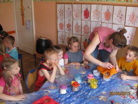 Grafika #9: Mali eksperymentatorzy 2013-05-09