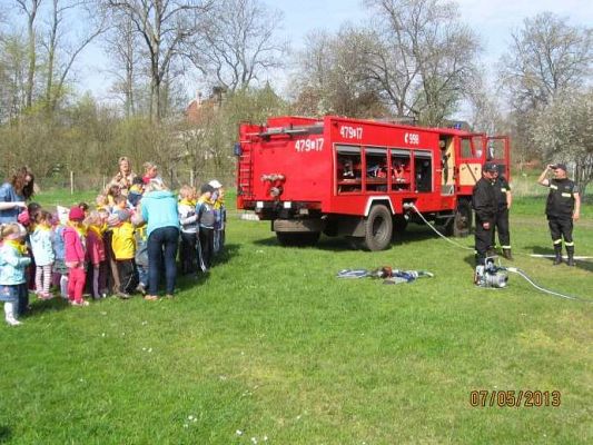 Grafika #0: Pokaz strażacki -Charbrowo 2013-05-07