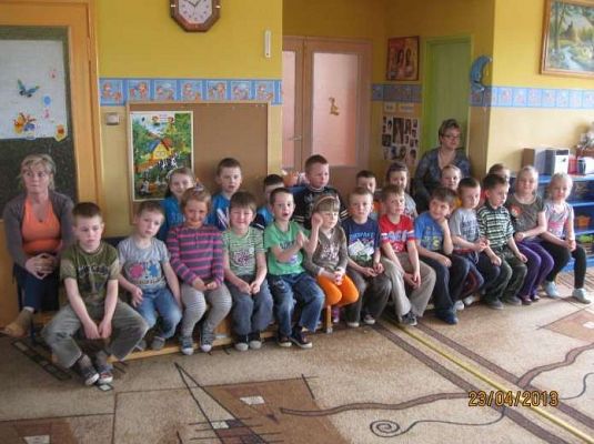 Grafika #1: Przedszkolny konkurs plastyczny Wiem co jem, Wybieram zdrowie 2013-04-23