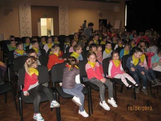 Grafika #0: Bajka o malowanej skrzyni 2013-04-18