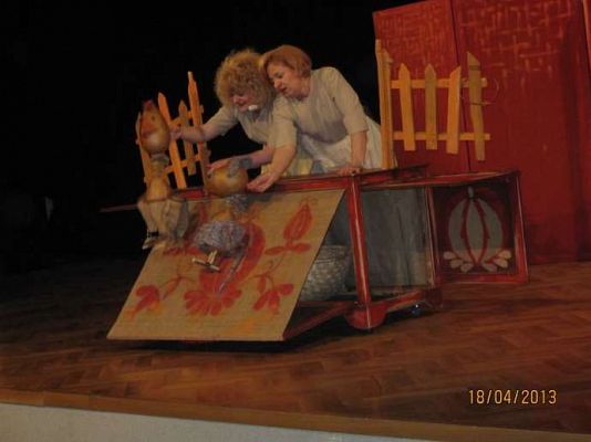 Grafika #3: Bajka o malowanej skrzyni 2013-04-18