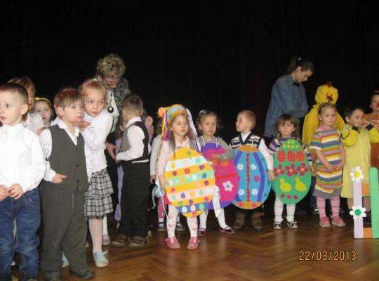 Grafika #3: Uroczystość wielkanocna Wielkanocne tradycje 2013-03-22