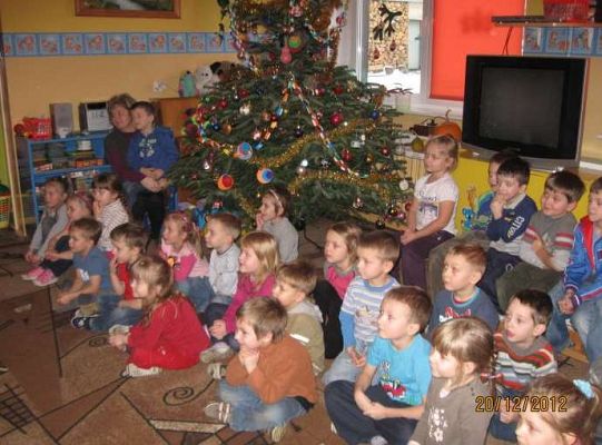 Grafika #0: Teatrzyk pt. Podróż w krainę czarodziejskich bajek 2012-12-20