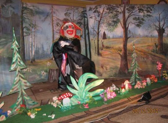 Grafika #1: Teatrzyk pt. Podróż w krainę czarodziejskich bajek 2012-12-20