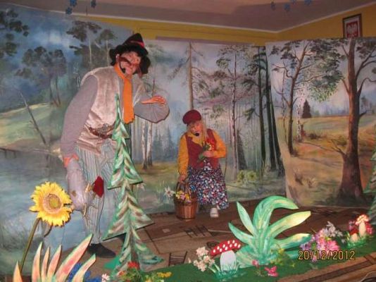 Grafika #2: Teatrzyk pt. Podróż w krainę czarodziejskich bajek 2012-12-20