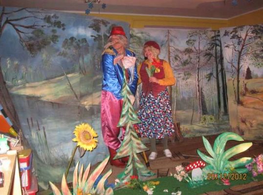 Grafika #4: Teatrzyk pt. Podróż w krainę czarodziejskich bajek 2012-12-20