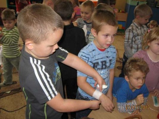 Grafika #5: Pani pielęgniarka w przedszkolu 2012-11-21