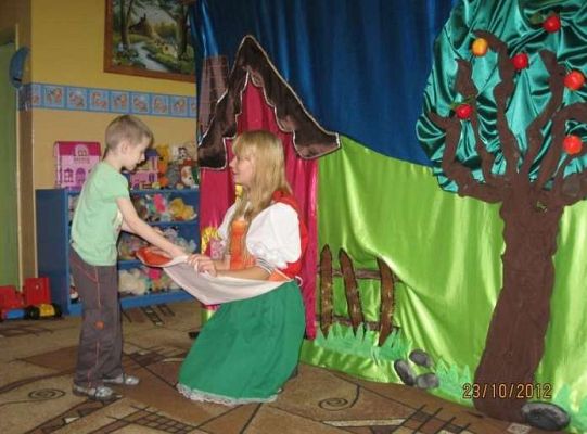 Grafika #1: Teatrzyk w przedszkolu pt. PANI ZAMIEĆ 2012-10-23