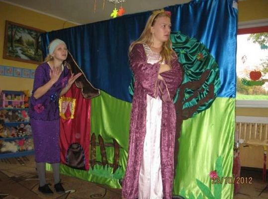 Grafika #7: Teatrzyk w przedszkolu pt. PANI ZAMIEĆ 2012-10-23