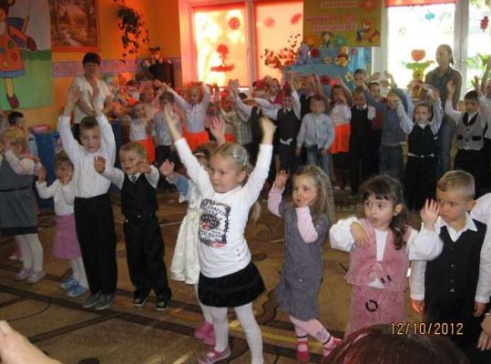 Grafika #11: Dzień Edukacji Narodowej i pasowanie na przedszkolaka 2012-10-12