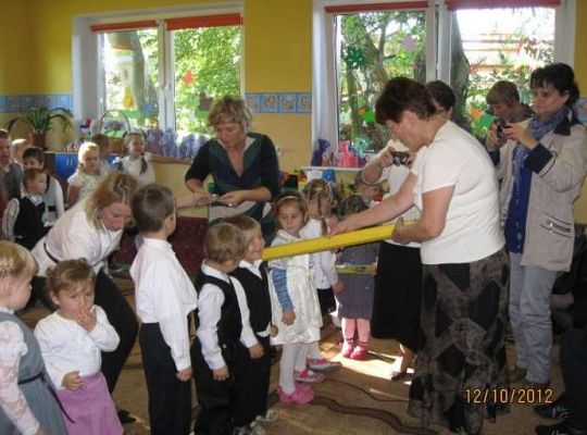 Grafika #12: Dzień Edukacji Narodowej i pasowanie na przedszkolaka 2012-10-12