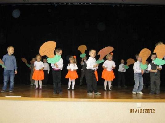 Grafika #1: Dzień Seniora 2012-10-01