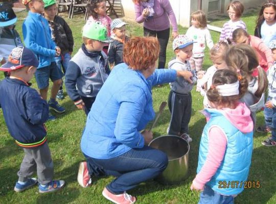 Grafika #3: Zajęcia w punkcie przedszkolnym Ewa-29.07.2015