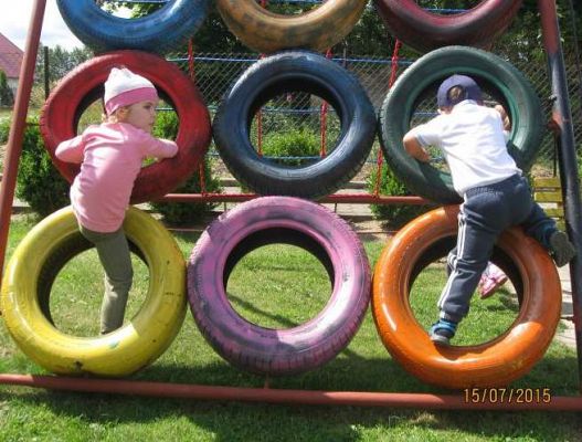 Grafika #18: Pobyt przedszkolaków w wiosce indiańskiej