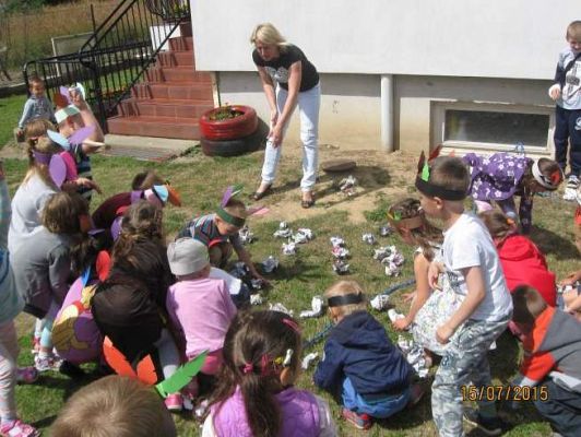 Grafika #19: Pobyt przedszkolaków w wiosce indiańskiej