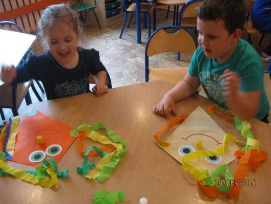 Grafika #2: Z latawcem na wakacje 