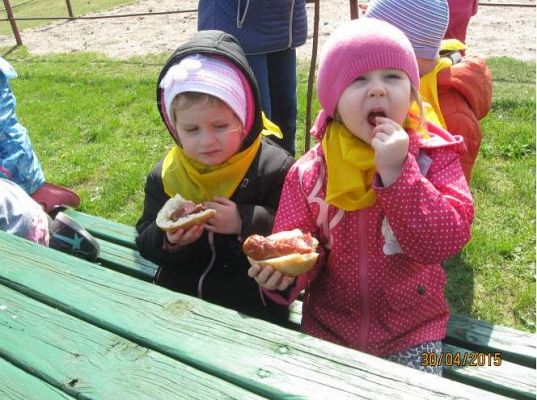 Grafika #9: Nowęcin - wspólne ognisko i powrót do domu 