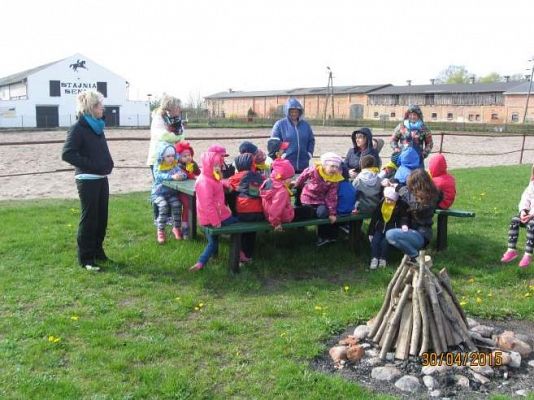 Grafika #4: Nowęcin - wspólne ognisko i powrót do domu 