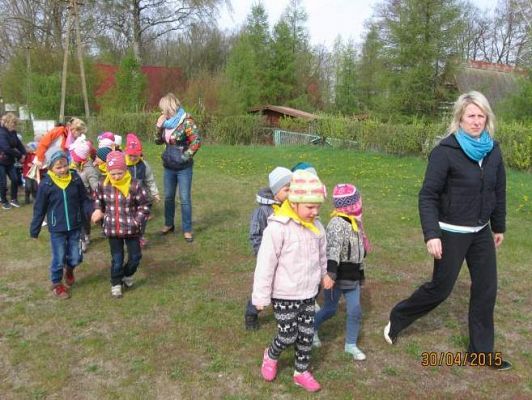 Grafika #0: Wycieczka do Nowęcina (Grupa II)