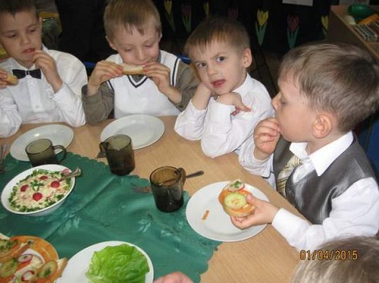 Grafika #13: Śniadanko wielkanocne 