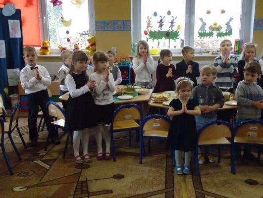 Grafika #1: Śniadanko wielkanocne 