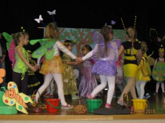 Grafika #13: Wielkanocne przedstawienie 