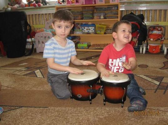 Grafika #9: Warsztaty Gra na bębnach afrykańskich 2015-03-06