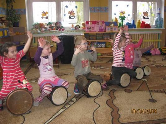 Grafika #20: Warsztaty Gra na bębnach afrykańskich 2015-03-06