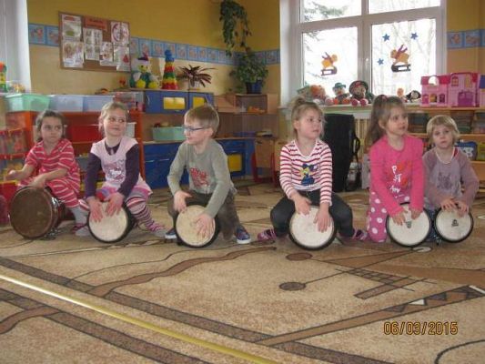 Grafika #21: Warsztaty Gra na bębnach afrykańskich 2015-03-06