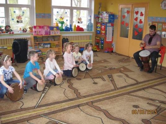 Grafika #22: Warsztaty Gra na bębnach afrykańskich 2015-03-06