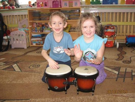 Grafika #3: Warsztaty Gra na bębnach afrykańskich 2015-03-06