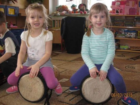 Grafika #4: Warsztaty Gra na bębnach afrykańskich 2015-03-06