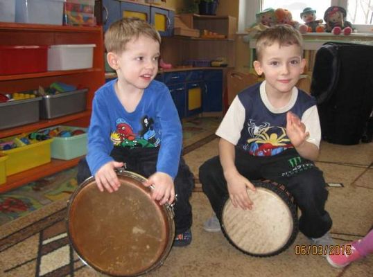 Grafika #5: Warsztaty Gra na bębnach afrykańskich 2015-03-06