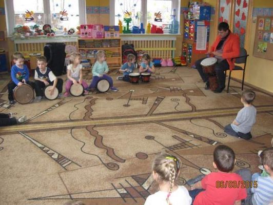 Grafika #7: Warsztaty Gra na bębnach afrykańskich 2015-03-06