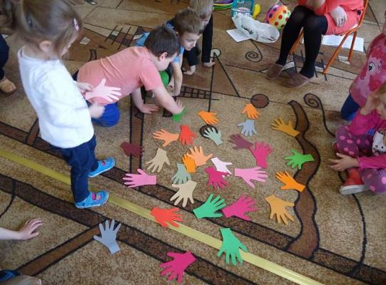 Grafika #10: Przedszkolne zabawy