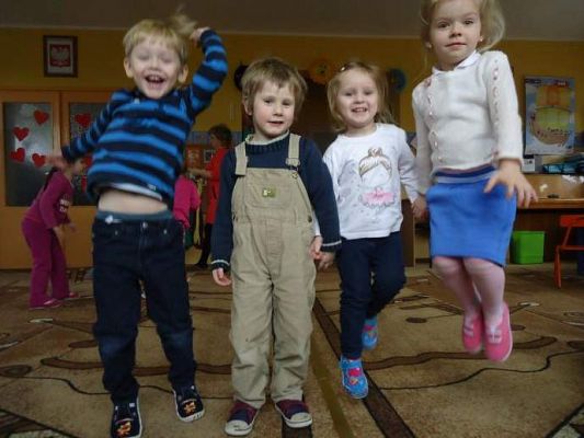 Grafika #15: Przedszkolne zabawy