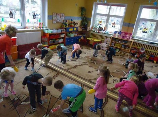 Grafika #6: Przedszkolne zabawy